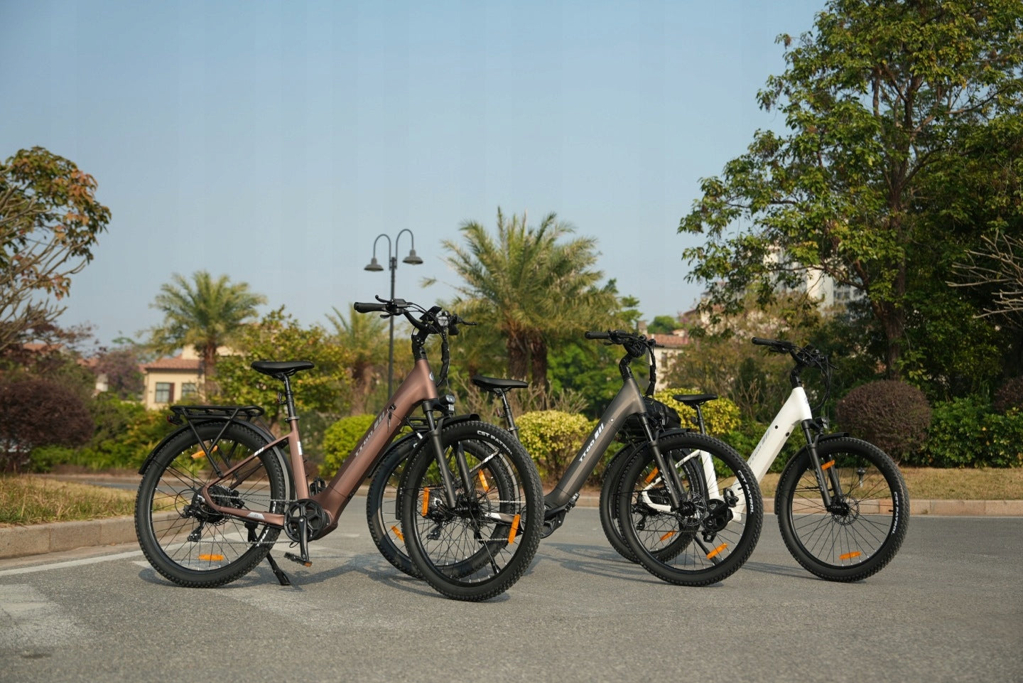 AKEZ ZX: Retro Moped-Style Electric Bike with Modern Power – Tabvelo
